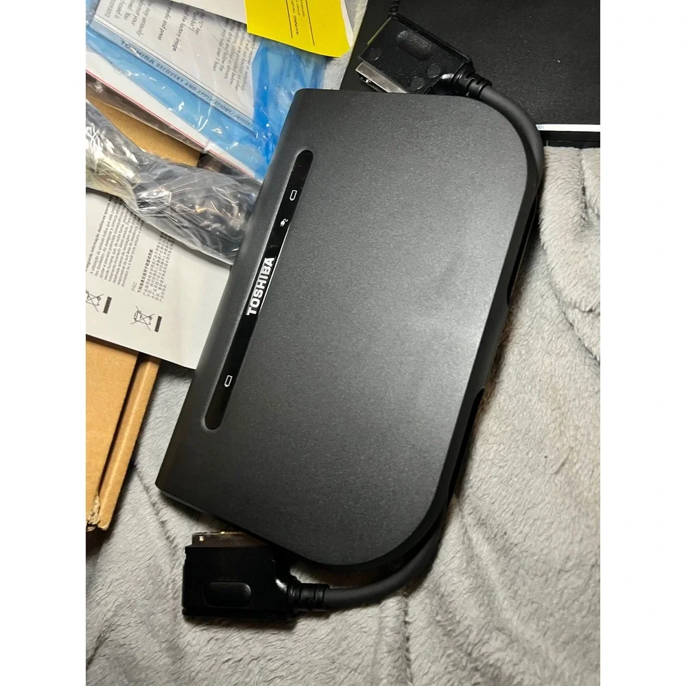 Toshiba PA3091U-2CHG Battery Charger Dock Portégé M700 Series w/ Recovery Discs